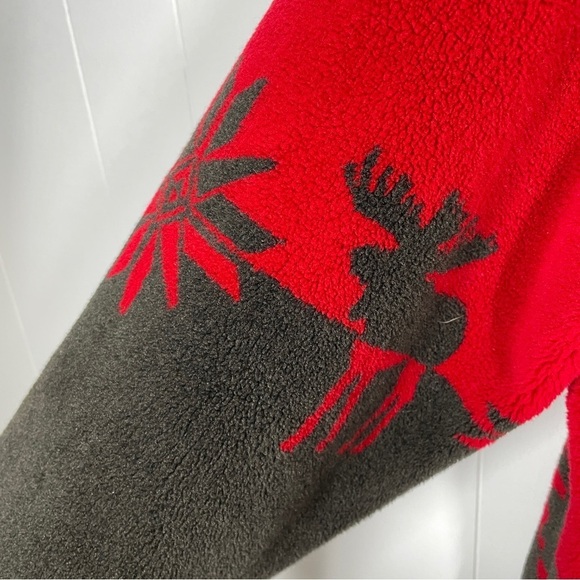 Nordic Lights Red and Black Elk Pattern Button Front Shacket Medium - Picture 5 of 7